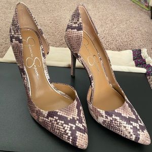 Jessica Simpson snakes pumps
